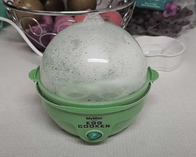 dash egg cooker cleaning